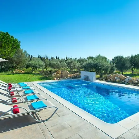 Paxeco With Large Pool And Jacuzzi