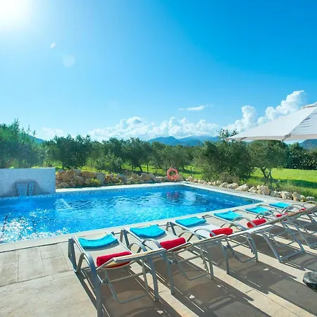 Paxeco With Large Pool And Jacuzzi Villa